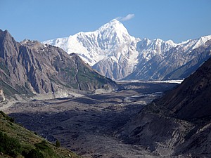 Ledovec Chogo-Lungma pod horou Spantik